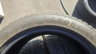 Zimní pneu 245/45/18 Good Year Run Flat - 10