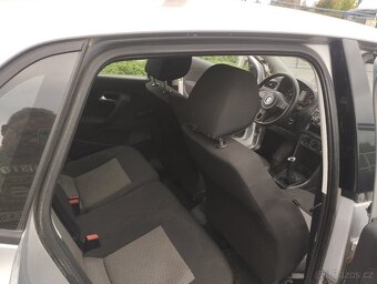 Volkswagen Polo 1.2 TSI, 51 kw, rok 2010, 5 míst, 4 d - 10