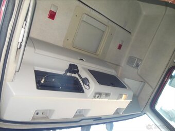 Renault Premium 440.19 DXi - 10