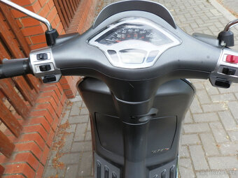 Vespa Sprint 125 iGET (2015 ABS ) - 10