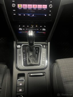 VW Passat B8 Variant 2.0TDI 110kW EVO DSG ACC Navi MATRIX - 10