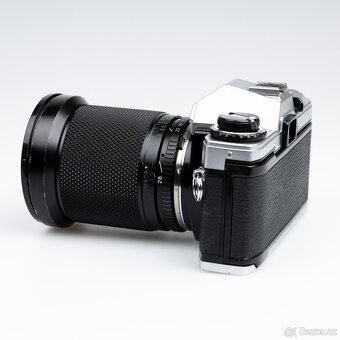 Olympus OM-10 a objektiv 28-105mm - 10