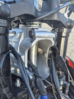 Aprilia Tuono 660 Factory PO NEHODĚ - 10