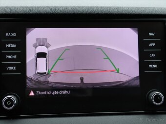 Škoda Karoq 2,0 TDI 110kW Style Tažné LED (2018) - 10