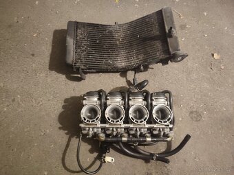 Suzuki GSX-R 750 - 10