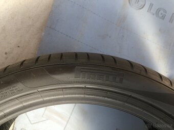 2xletní pneu 235/40/19.Pirelli. - 10