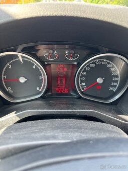 Ford Mondeo combi 2.0 TDI GHIA - 10
