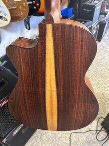 Ukulele konceetni, cestovni / spanelska kytara a dreadnougt - 10