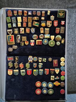 Sbírka odznaků a vyznamenání cca 2100ks - 10