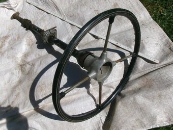 prodám ojeté pláště kol na traktor Zetor 30, nádrž, závěsnou - 10