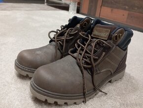 BOTY po synech - BEDNA BOT  - výborný stav - 10