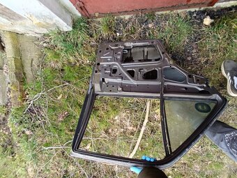 Dveře MB 190E + W124 - 10