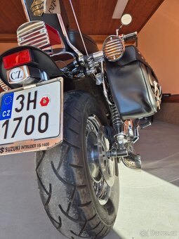 Suzuki Intruder 1400 - 10
