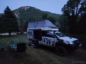 Toyota Hilux camper offroad - 10
