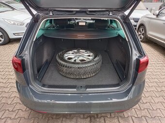 VW Passat Variant 2.0TDI 147kW 4x4 DSG Matrix Virtual ACC Qi - 10