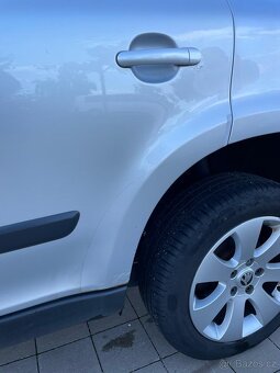 Škoda Yeti 2.0TDI 4x4 81kW, klima, výhřev sedaček - 10
