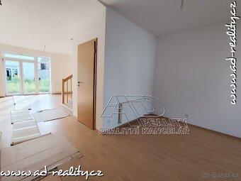 Prodej koncového řRD 4+1 [125m2] se zahradou, 2x parking, Če - 10