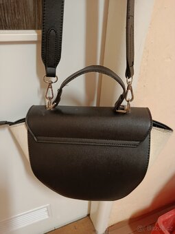 Prodám školní pouzdro.Dámskou kabelku - 10