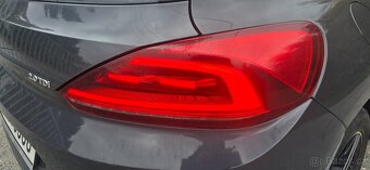 VW Sicirocco 2.0 TDI 110kw Dsg R-line interiér - 10