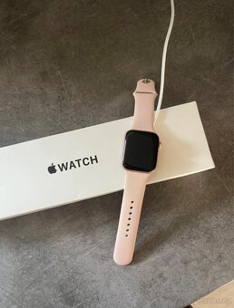 Apple Watch SE 44mm - 10