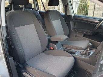VOLKSWAGEN GOLF 1.6 TDI SERVISKA, DPH, NAVI, MOC HEZKÝ - 10