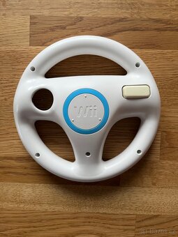 Nintendo Wii + 2 hry a bohaté příslušenství - 10