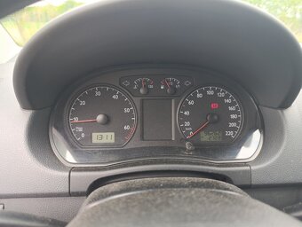 Volkswagen Polo - 10
