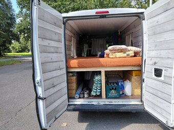 Obytná dodávka Peugeot Boxer 2,2 - 10