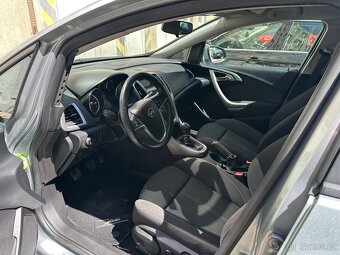 Opel Astra J 1.4 74kw 2011 - 10