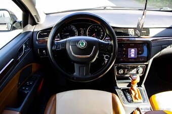 Škoda Superb - 10
