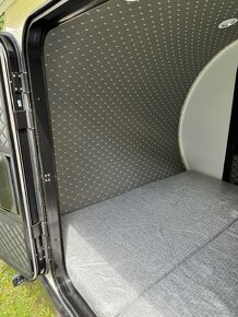 Minikaravan pro 2 osoby - přívěs do 750 kg, nebrzděný - 10