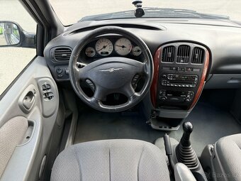 Chrysler Voyager 2.5 CRD 105kw +Najeto 235TKM+7MÍST - 10