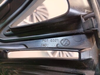 Poklice Peugeot 16" Arsenic 4ks - 10