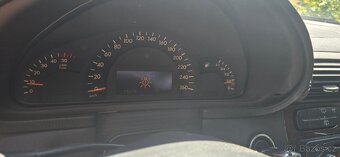 Mercedes -Benz C220 CDI 2.2 105kw rok-2004 - 10