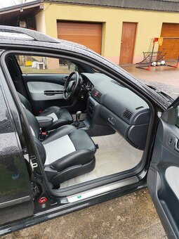 Rezervace - Škoda Octavia 1.8t RS Combi - 10