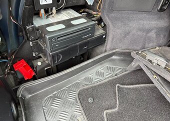 BMW Řada 3 330 i / 170Kw automat benzín - 10