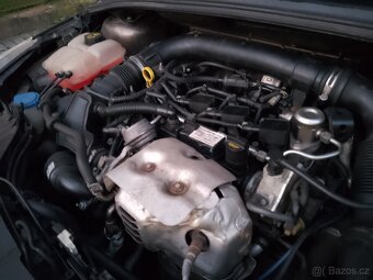 Ford Focus kombi benzin facelift 2016 162tis km - 10