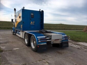 Freightliner FLC 1985 - výborný stav - 10