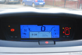 Citroen C4 picasso 1.6HDI porucha turba - 10