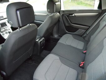 VW Passat 2.0 TDI 130 KW,Xenon,Navi.R.V.07/2014 Zachovalé - 10