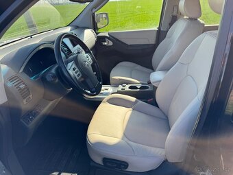 Nissan Pathfinder 2.5 dCi Individual Aut. 140kw - 10