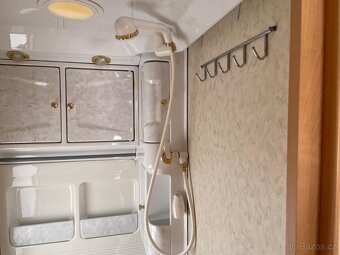 Hobby Exclusive 495, 4 osoby, bojler, sprcha, fr.postel - 10