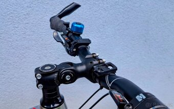 Dámské krosové kolo MERIDA Crossway 100 Shiny Dark Silver - 10