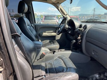 Jeep Cherokee 2.8 CRD 4X4 - 10