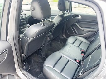 MERCEDES-BENZ B180 90kw AVANTGARDE TOP STAV - 10