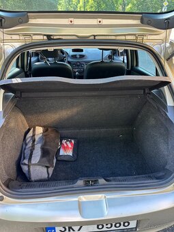 Renault clio - 10