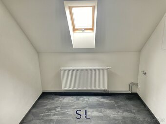 Nabízíme k pronájmu byt po rekonstrukci o dispozici 3+kk s v - 10