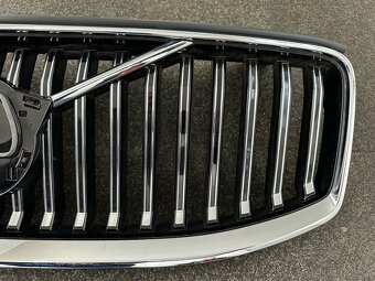 VOLVO XC60 II LIFT Maska - 10