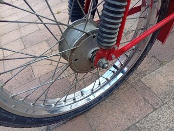 Babeta 210 prodám červené barvy - 10