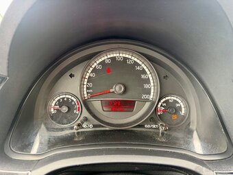 Volkswagen UP 1.0 MPI - 10